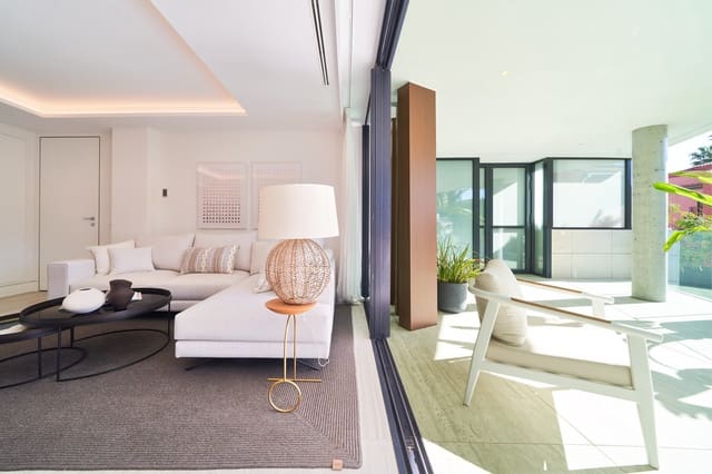 2 quarto Apartamento para venda em Centro, Estepona com piscina - 995 000 € (Ref: 9566299)