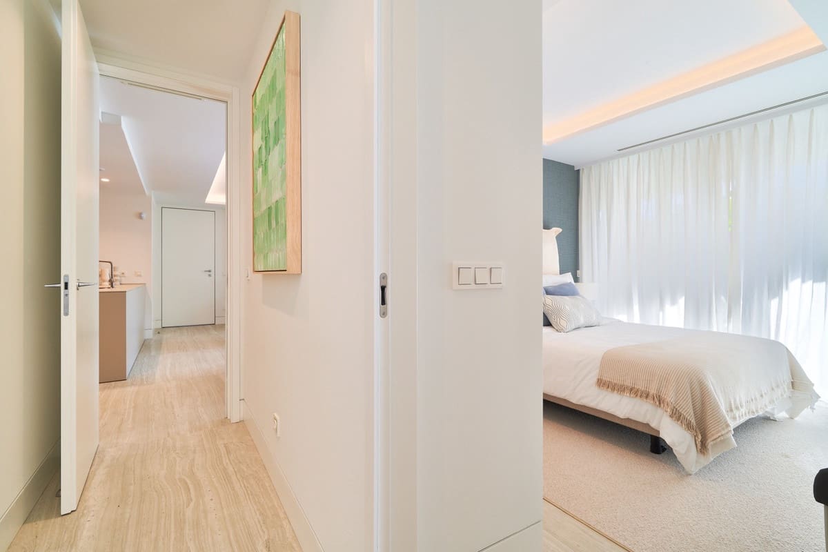 2 quarto Apartamento para venda em Estepona com piscina - 995 000 € (Ref: 9566299)