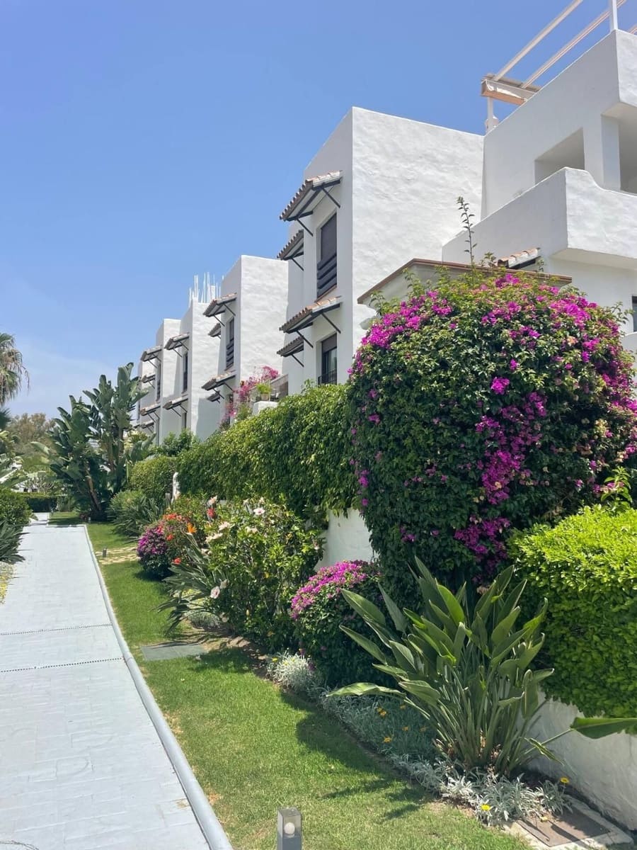 3 sovrum Lägenhet till salu i New Golden Mile med pool garage - 480 000 € (Ref: 9566304)