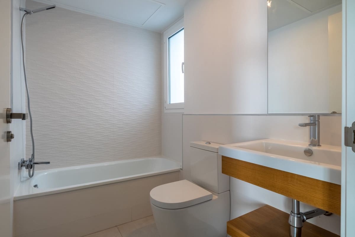 4 makuuhuone Asunto myytävänä paikassa Marbella mukana uima-altaan - 800 000 € (Ref: 9566485)