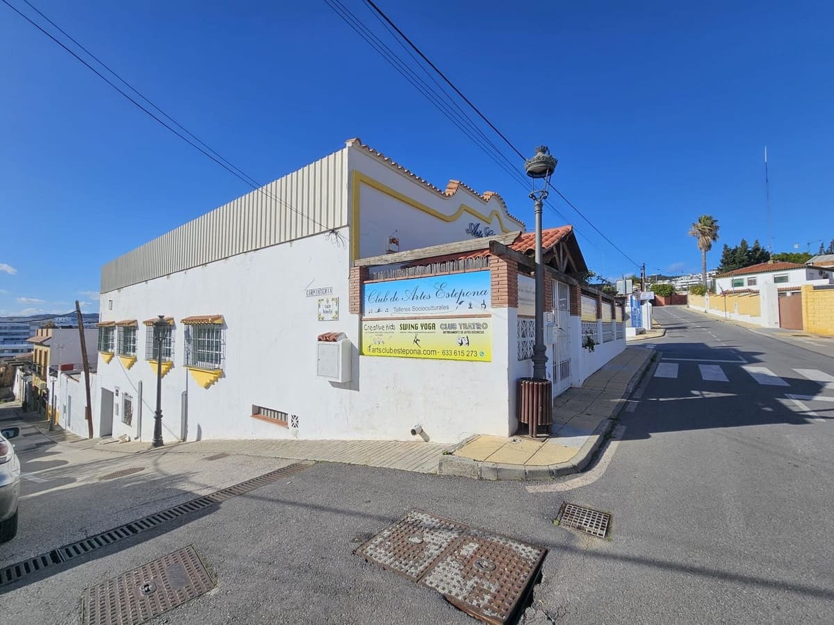 Local Comercial en Estepona en venta - 895.000 € (Ref: 9566801)
