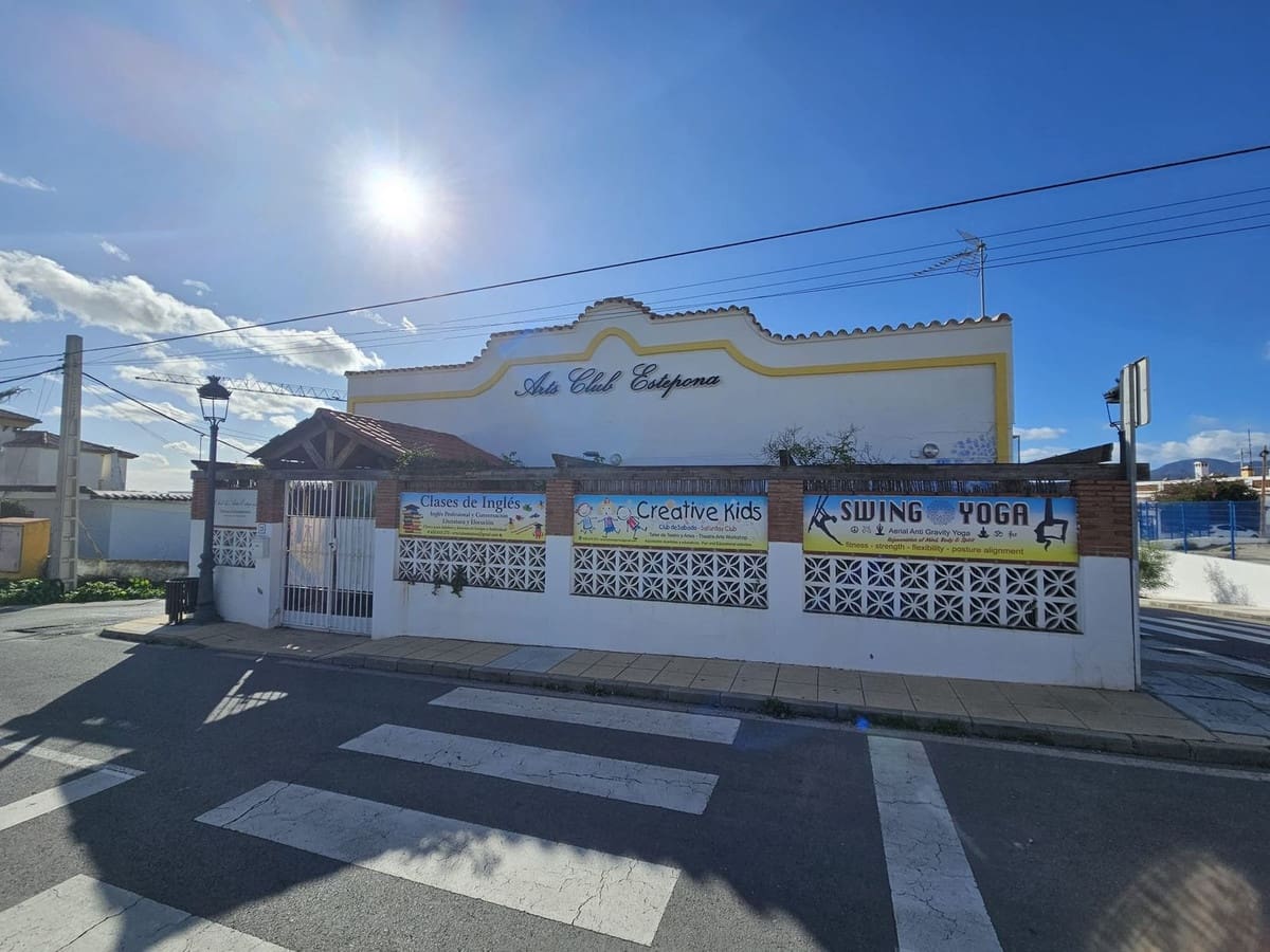 Erhverv til salg i Estepona - € 699.000 (Ref: 9566801)