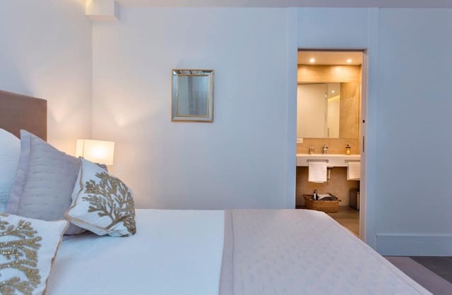 2 slaapkamer Flat te koop in Puerto Banus, Marbella - € 635.000 (Ref: 9570126)