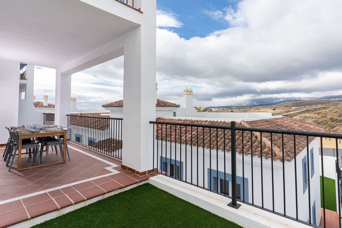 3 soveværelse Lejlighed til salg i El Paraiso med swimmingpool garage - € 575.000 (Ref: 9579212)