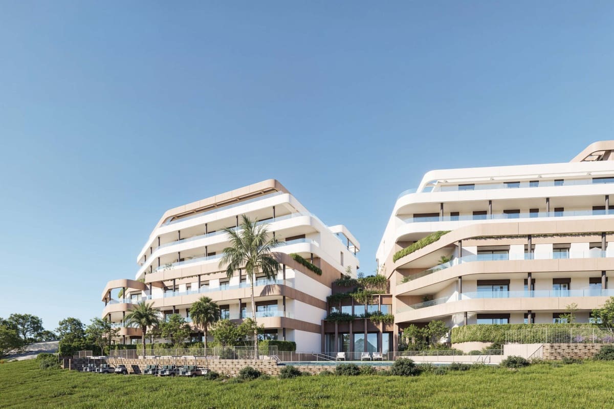 Piso de 1 habitación en Estepona en venta con piscina garaje - 325.000 € (Ref: 9581297)