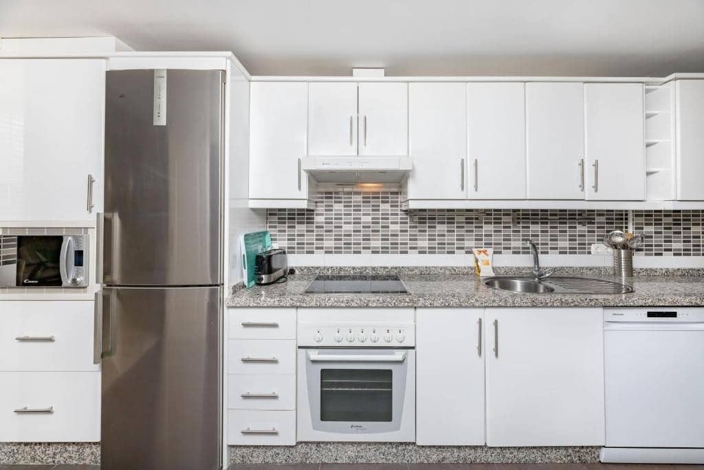 4 chambre Villa/Maison à vendre à Marbella avec piscine - 699 000 € (Ref: 9593183)