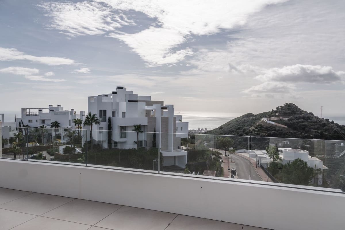 3 Zimmer Wohnung zu verkaufen in Ojen mit Pool - 1.890.000 € (Ref: 9593283)