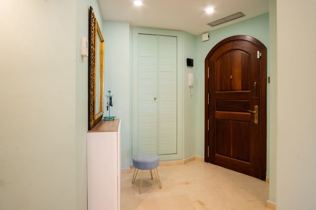 2 slaapkamer Flat te koop in Marbella met zwembad garage - € 890.000 (Ref: 9593285)