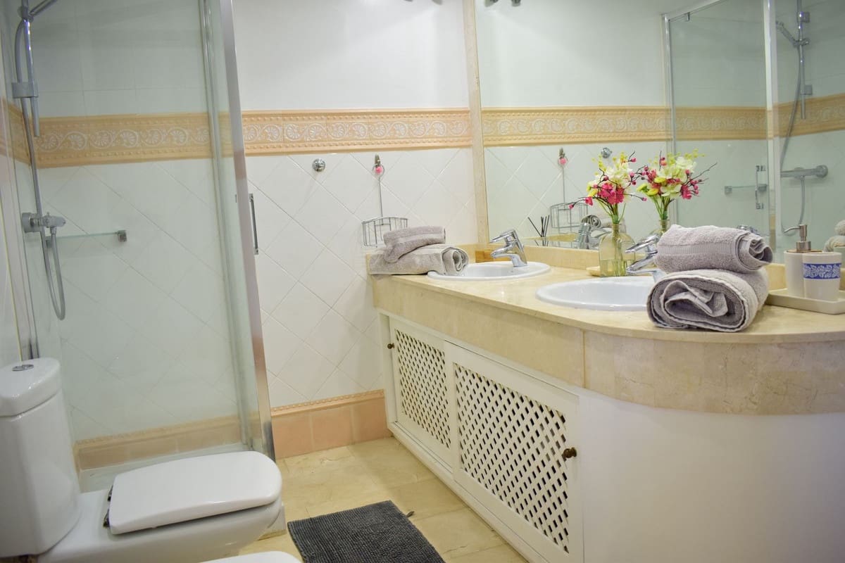 2 slaapkamer Flat te koop in Marbella met zwembad garage - € 890.000 (Ref: 9593285)