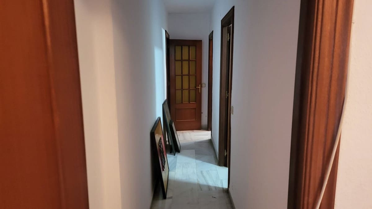 2 bedroom Flat for sale in Marbella with garage - € 498,000 (Ref: 9597290)