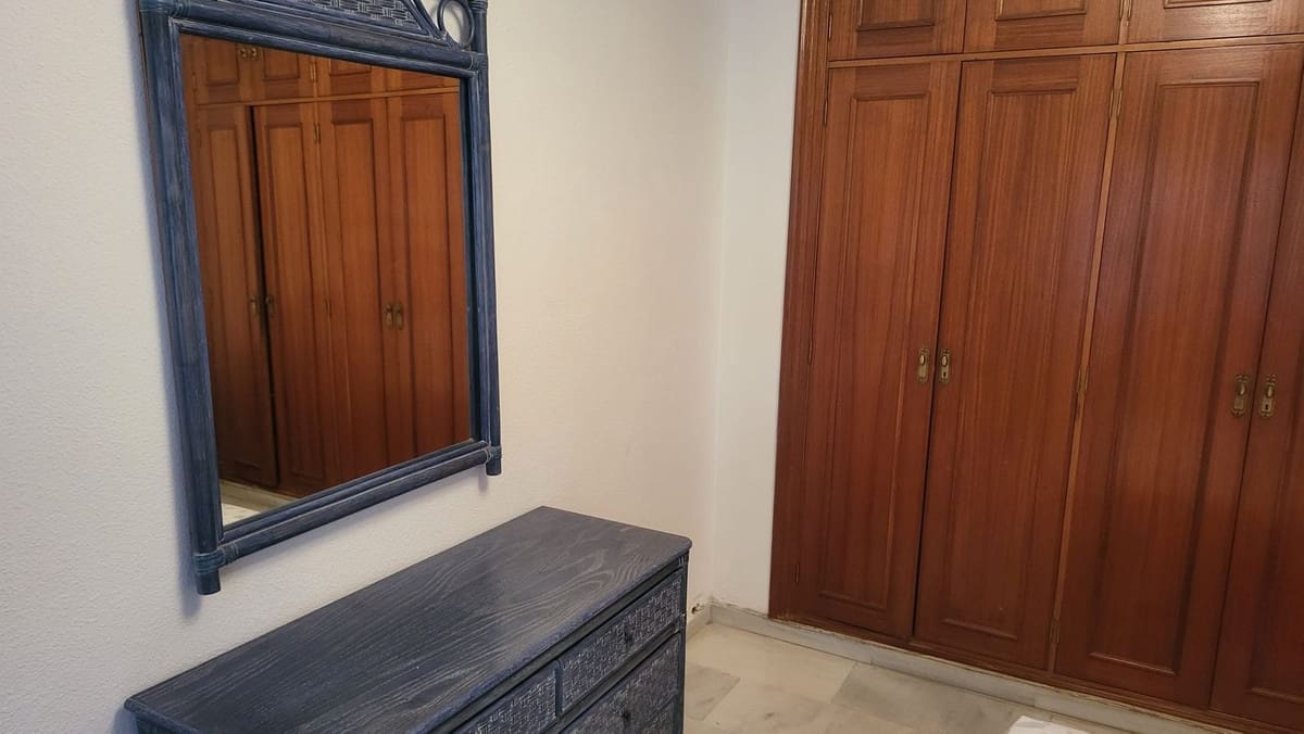 2 bedroom Flat for sale in Marbella with garage - € 498,000 (Ref: 9597290)