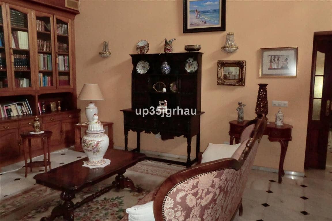 5 chambre Villa/Maison à vendre à Estepona avec piscine garage - 1 695 000 € (Ref: 9606500)