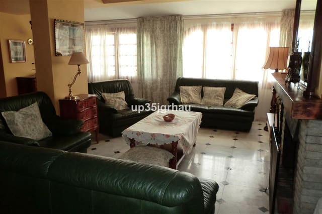 5 chambre Villa/Maison à vendre à Centro, Estepona avec piscine garage - 1 695 000 € (Ref: 9606500)