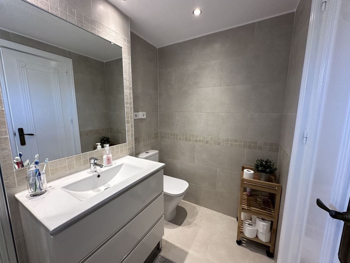 2 bedroom Flat for sale in Mijas with pool - € 354,900 (Ref: 9610025)