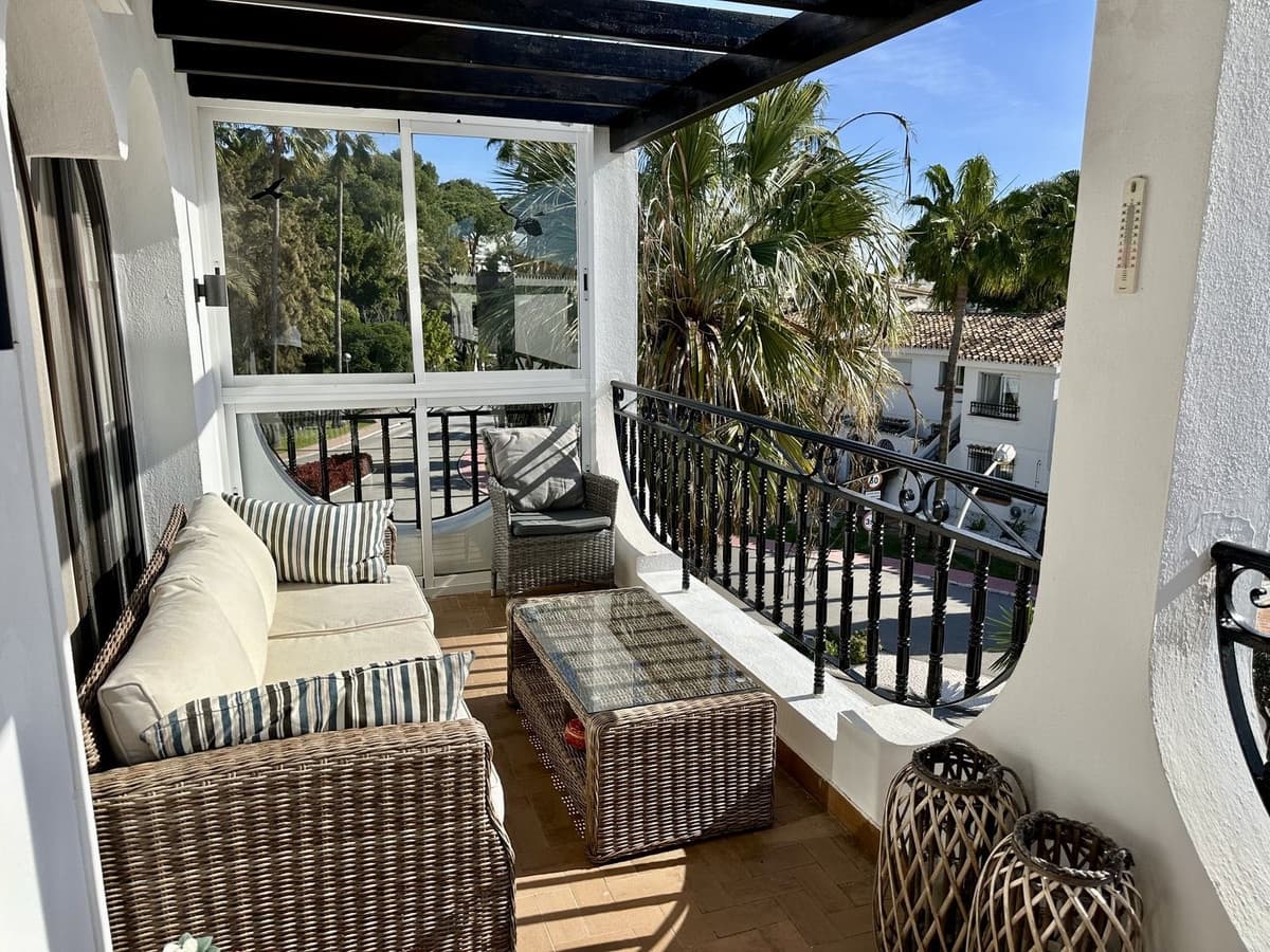 2 bedroom Flat for sale in Mijas with pool - € 354,900 (Ref: 9610025)