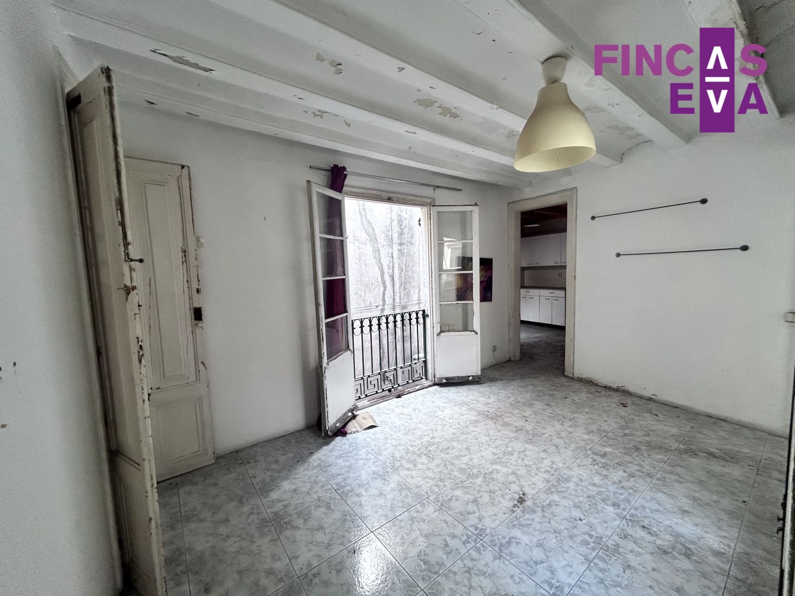 Piso de 4 habitaciones en Barcelona ciudad en venta - 649.000 € (Ref: 9610248)