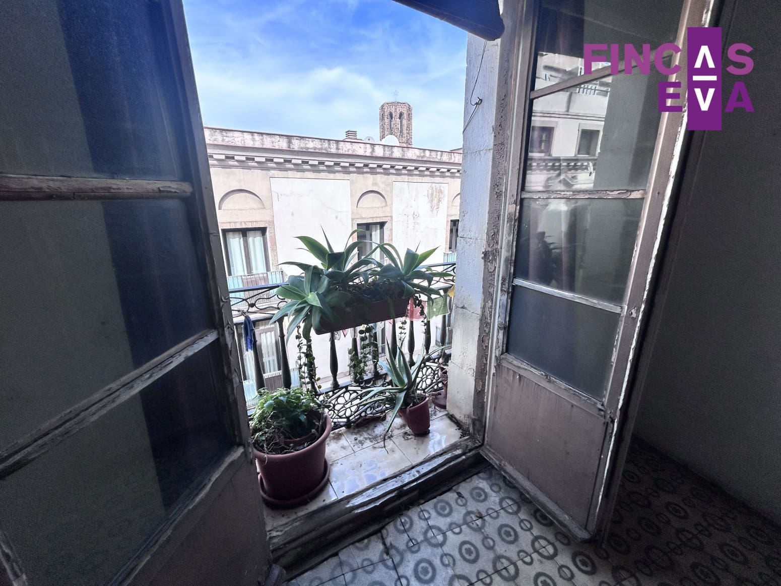 Piso de 4 habitaciones en Barcelona ciudad en venta - 649.000 € (Ref: 9610248)