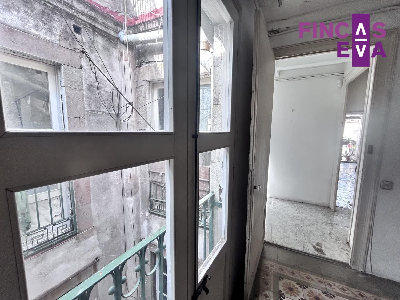 Piso de 4 habitaciones en Barcelona ciudad en venta - 649.000 € (Ref: 9610248)