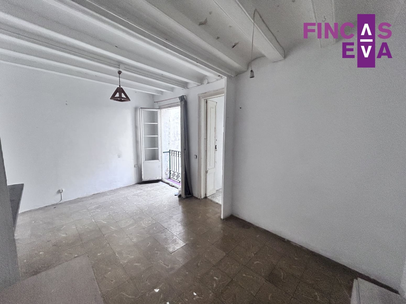 Piso de 4 habitaciones en Barcelona ciudad en venta - 649.000 € (Ref: 9610248)