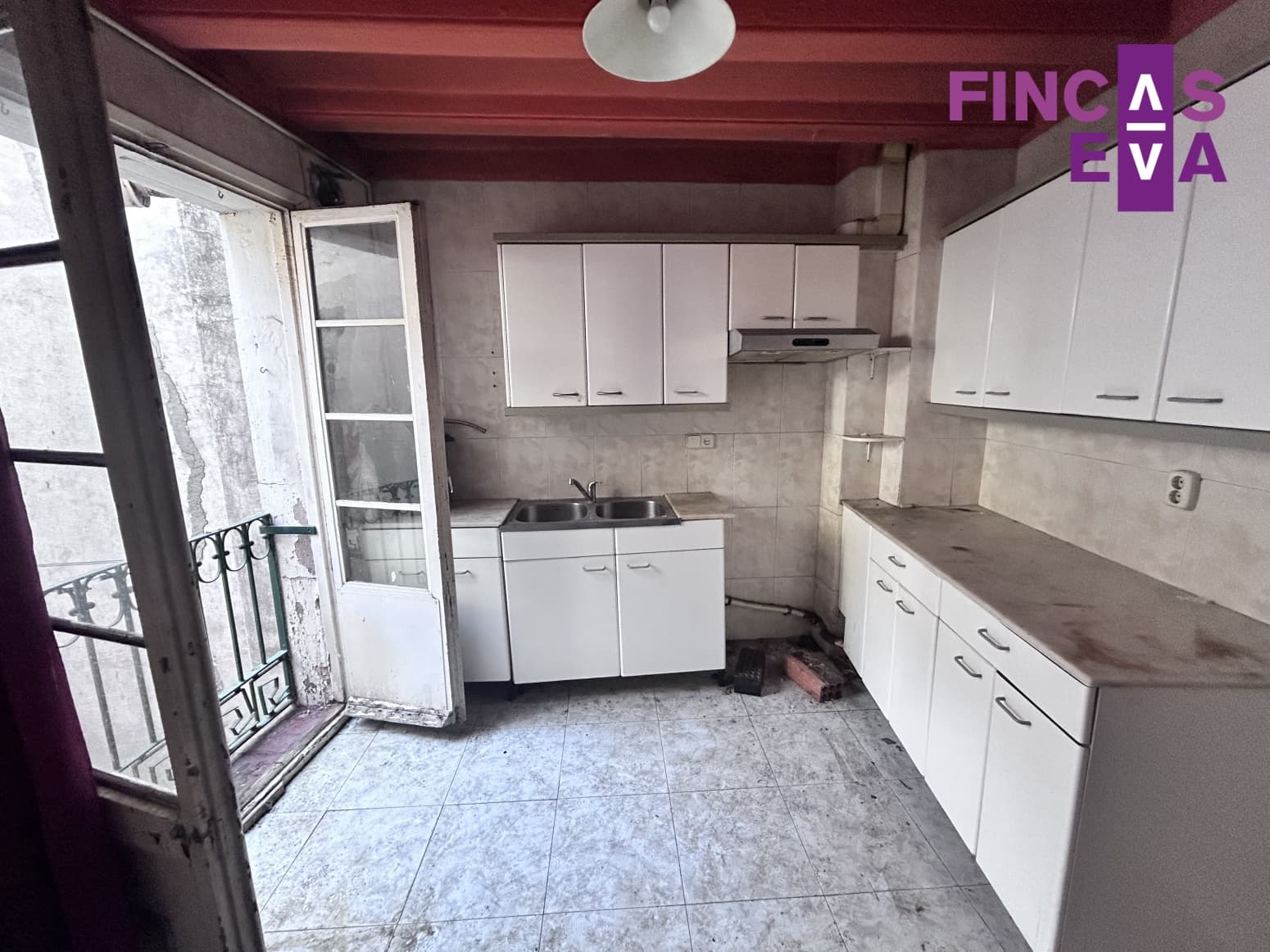 Piso de 4 habitaciones en Barcelona ciudad en venta - 649.000 € (Ref: 9610248)
