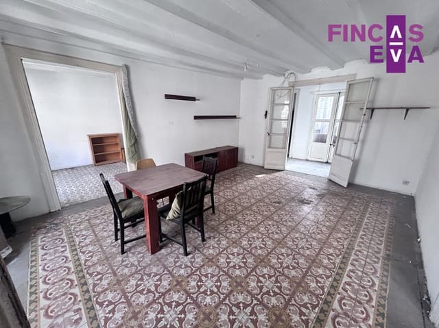Piso de 4 habitaciones en El Barri Gòtic, Barcelona ciudad en venta - 649.000 € (Ref: 9610248)