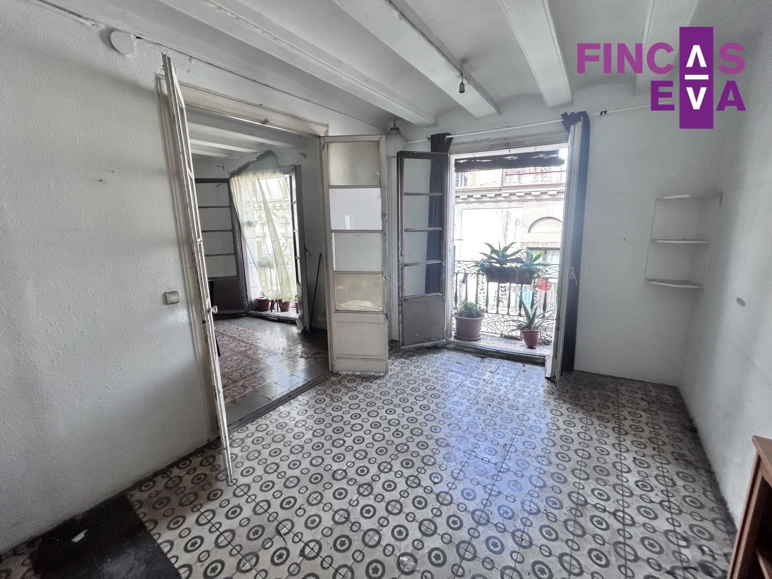 Piso de 4 habitaciones en Barcelona ciudad en venta - 649.000 € (Ref: 9610248)