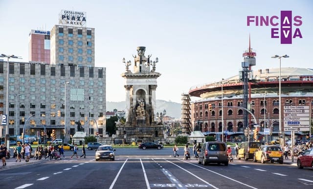 Flat te koop in La Font de la Guatlla, Barcelona stad - € 275.000 (Ref: 9610553)