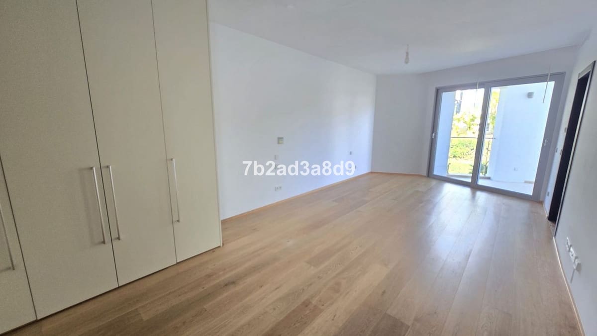 Chalet de 5 habitaciones en Marbella en venta con piscina garaje - 3.000.000 € (Ref: 9610557)