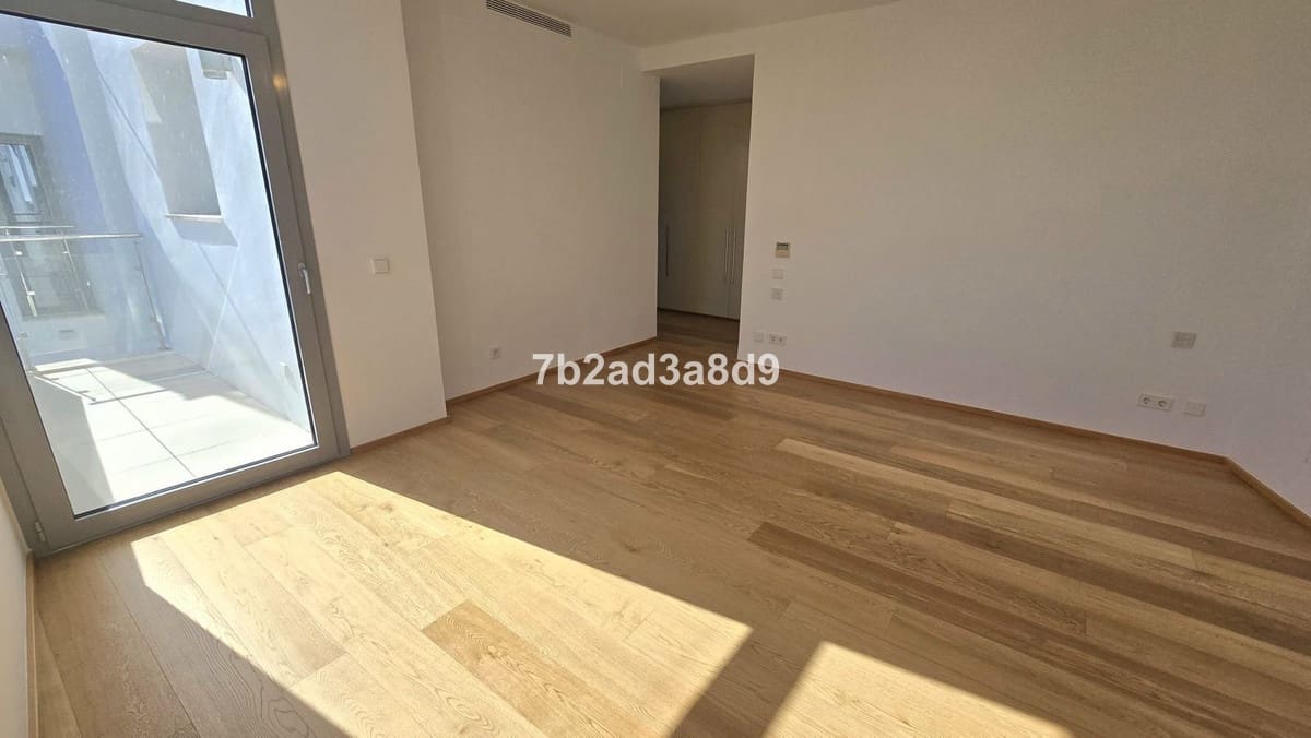 Chalet de 5 habitaciones en Marbella en venta con piscina garaje - 3.000.000 € (Ref: 9610557)