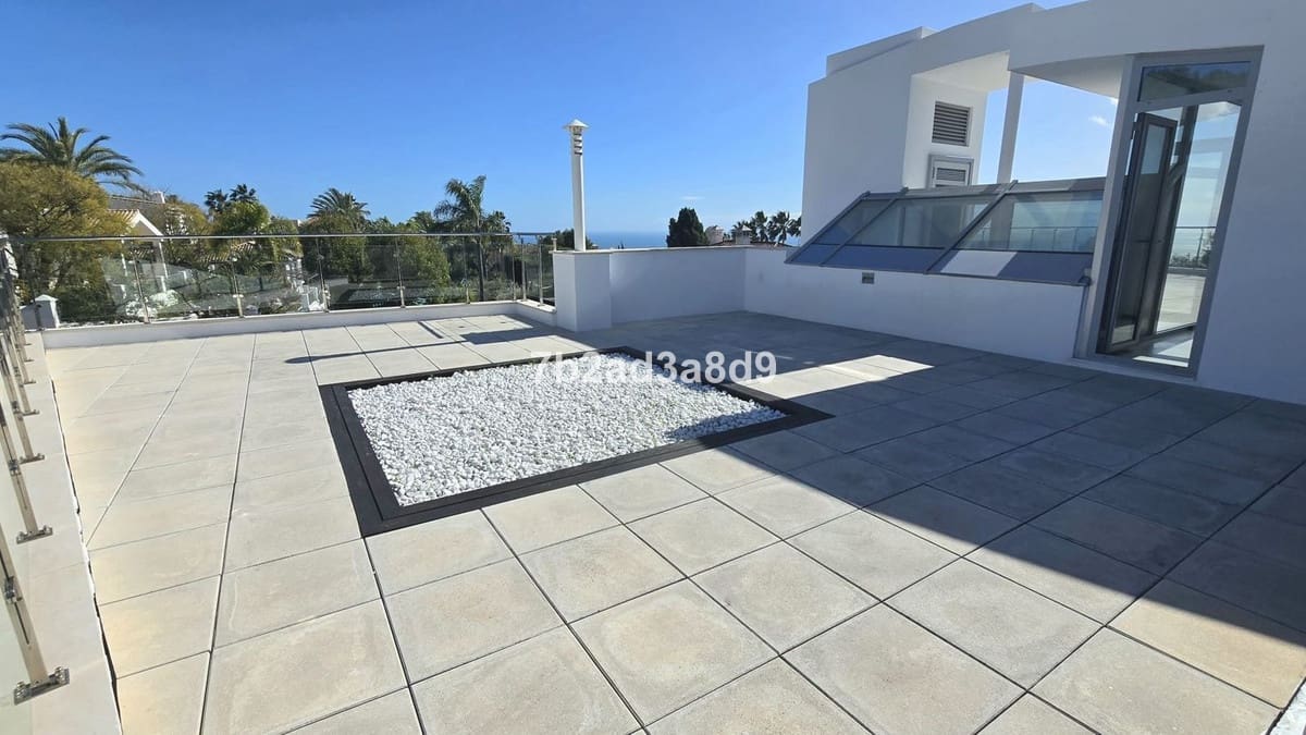 Chalet de 5 habitaciones en Marbella en venta con piscina garaje - 3.000.000 € (Ref: 9610557)