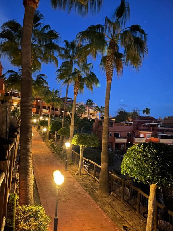 2 soveværelse Lejlighed til salg i Marbella med garage - € 345.000 (Ref: 9611938)