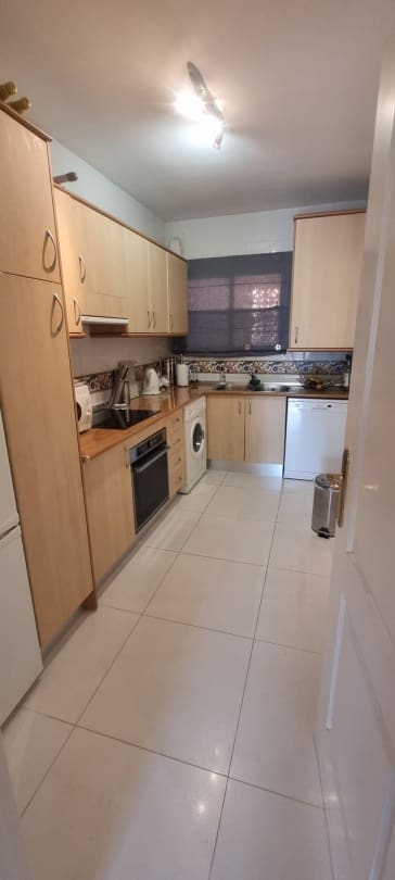 2 soveværelse Lejlighed til salg i Marbella med garage - € 320.000 (Ref: 9611939)