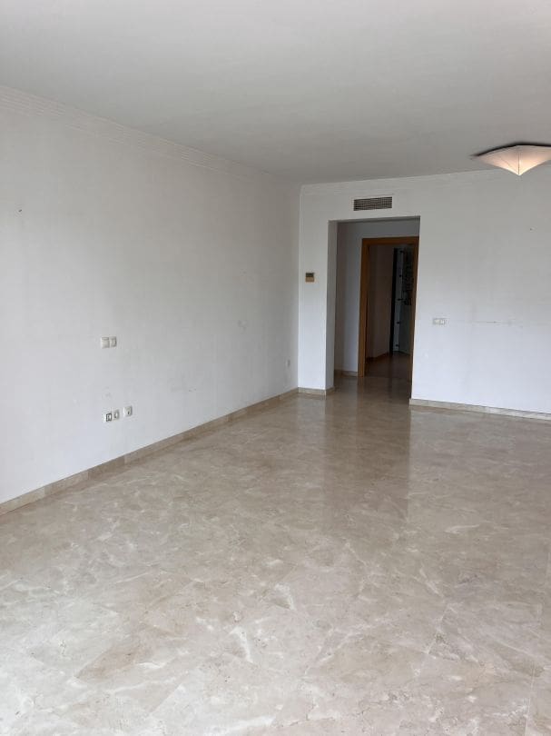 Piso de 2 habitaciones en New Golden Mile en venta con garaje - 340.000 € (Ref: 9611942)
