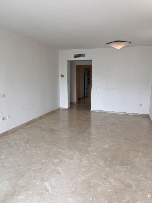 Piso de 2 habitaciones en New Golden Mile en venta con garaje - 340.000 € (Ref: 9611942)