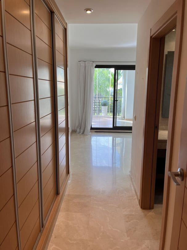 Piso de 2 habitaciones en New Golden Mile en venta con garaje - 340.000 € (Ref: 9611942)