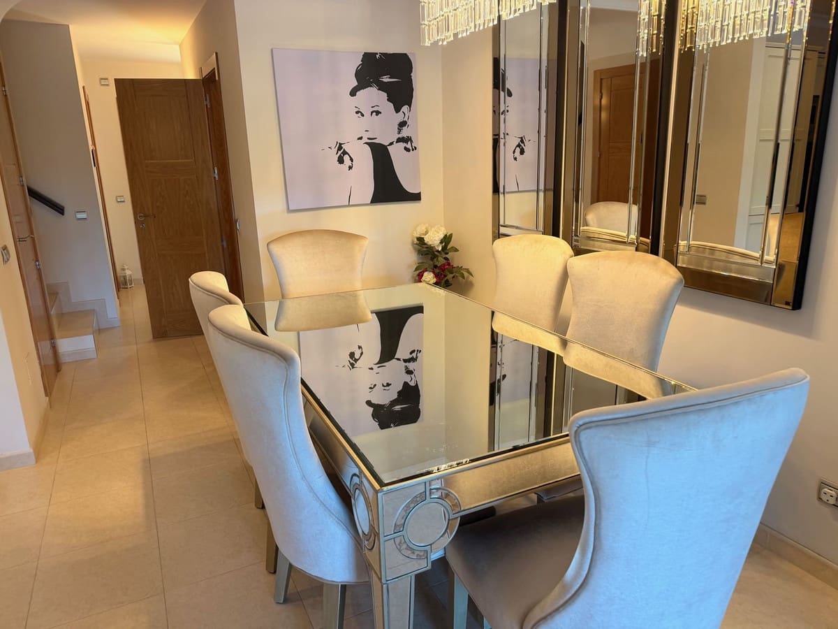 4 bedroom Villa for sale in Mijas with pool - € 475,000 (Ref: 9611943)