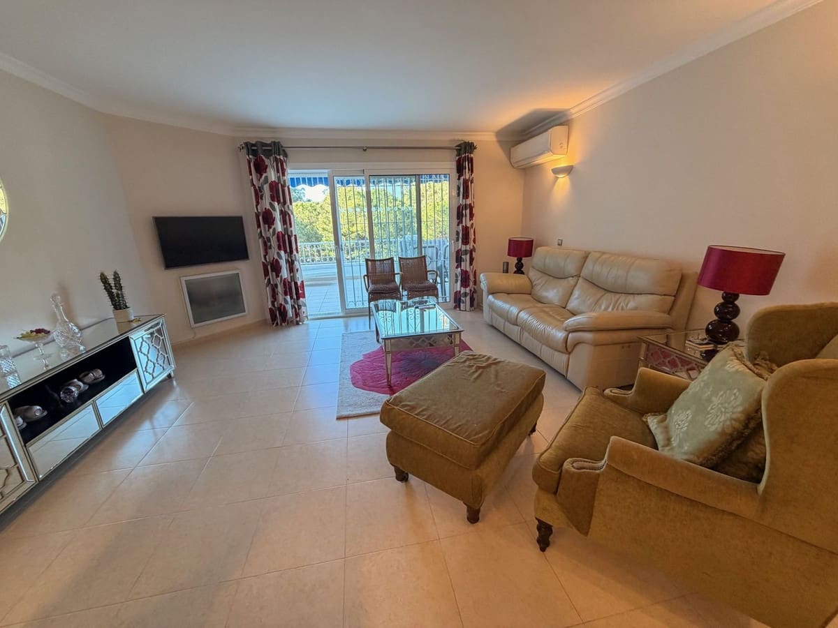 4 bedroom Villa for sale in Mijas with pool - € 475,000 (Ref: 9611943)