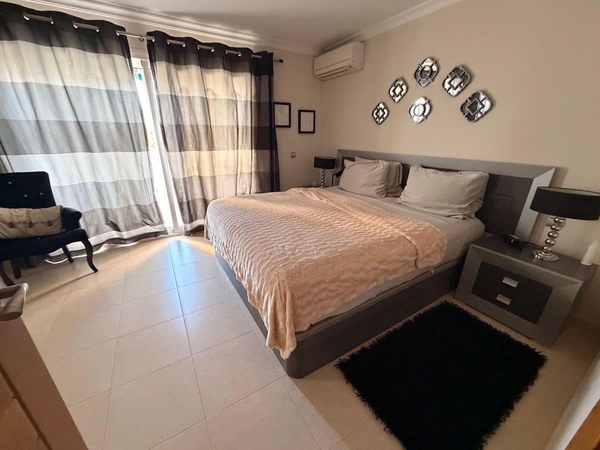 4 bedroom Villa for sale in Mijas with pool - € 475,000 (Ref: 9611943)