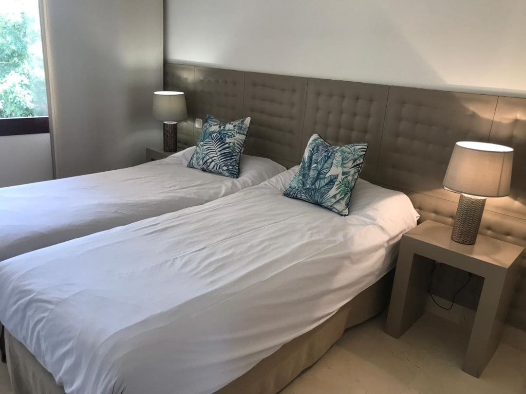 Piso de 2 habitaciones en Marbella en venta con garaje - 795.000 € (Ref: 9613119)