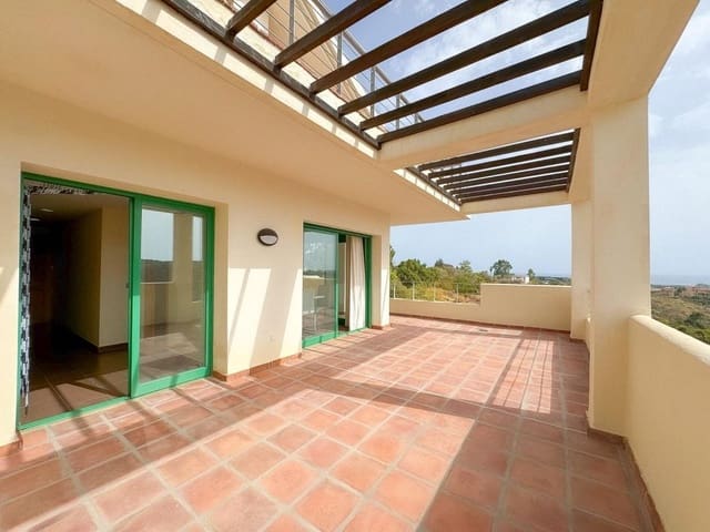 Piso de 3 habitaciones en La Concha - Resina Golf, Estepona en venta - 349.000 € (Ref: 9613121)