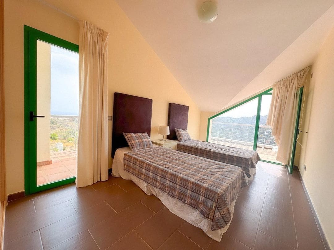 Piso de 3 habitaciones en New Golden Mile en venta - 349.000 € (Ref: 9613121)