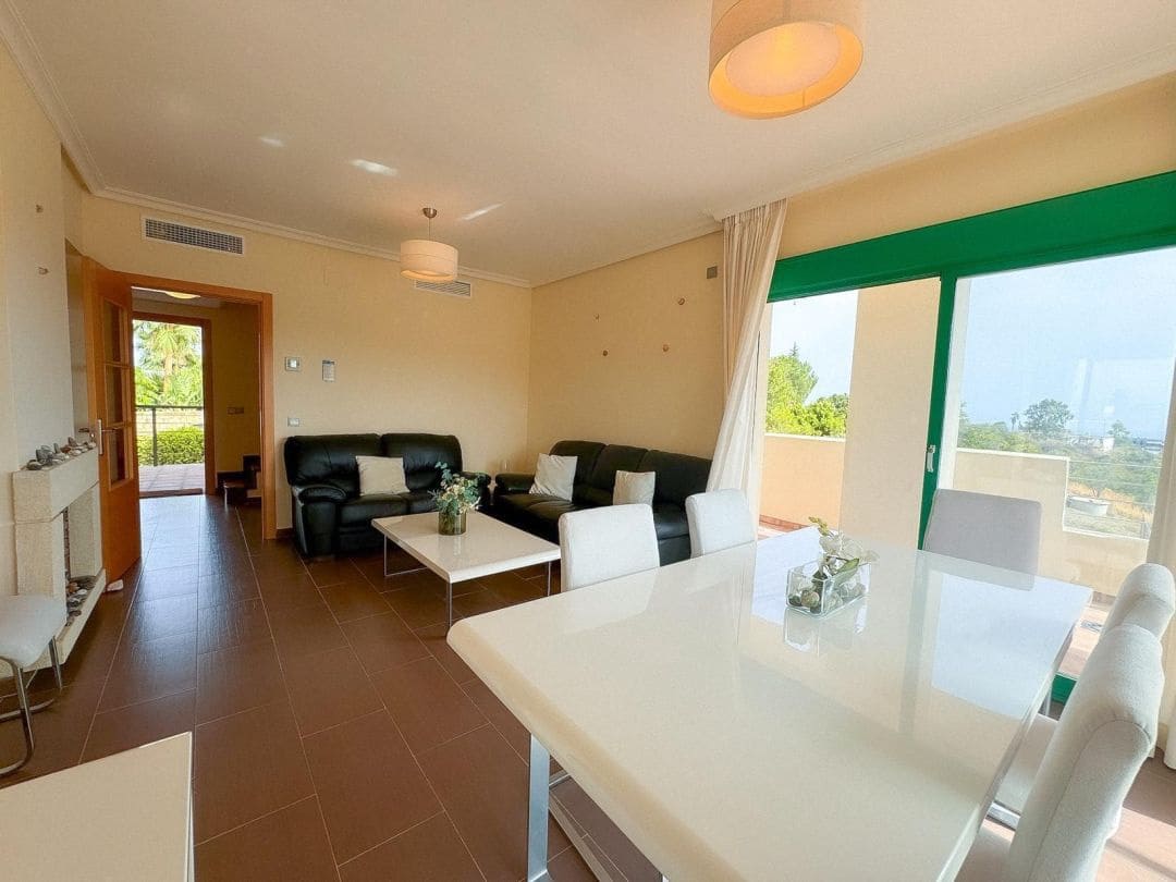 Piso de 3 habitaciones en New Golden Mile en venta - 349.000 € (Ref: 9613121)