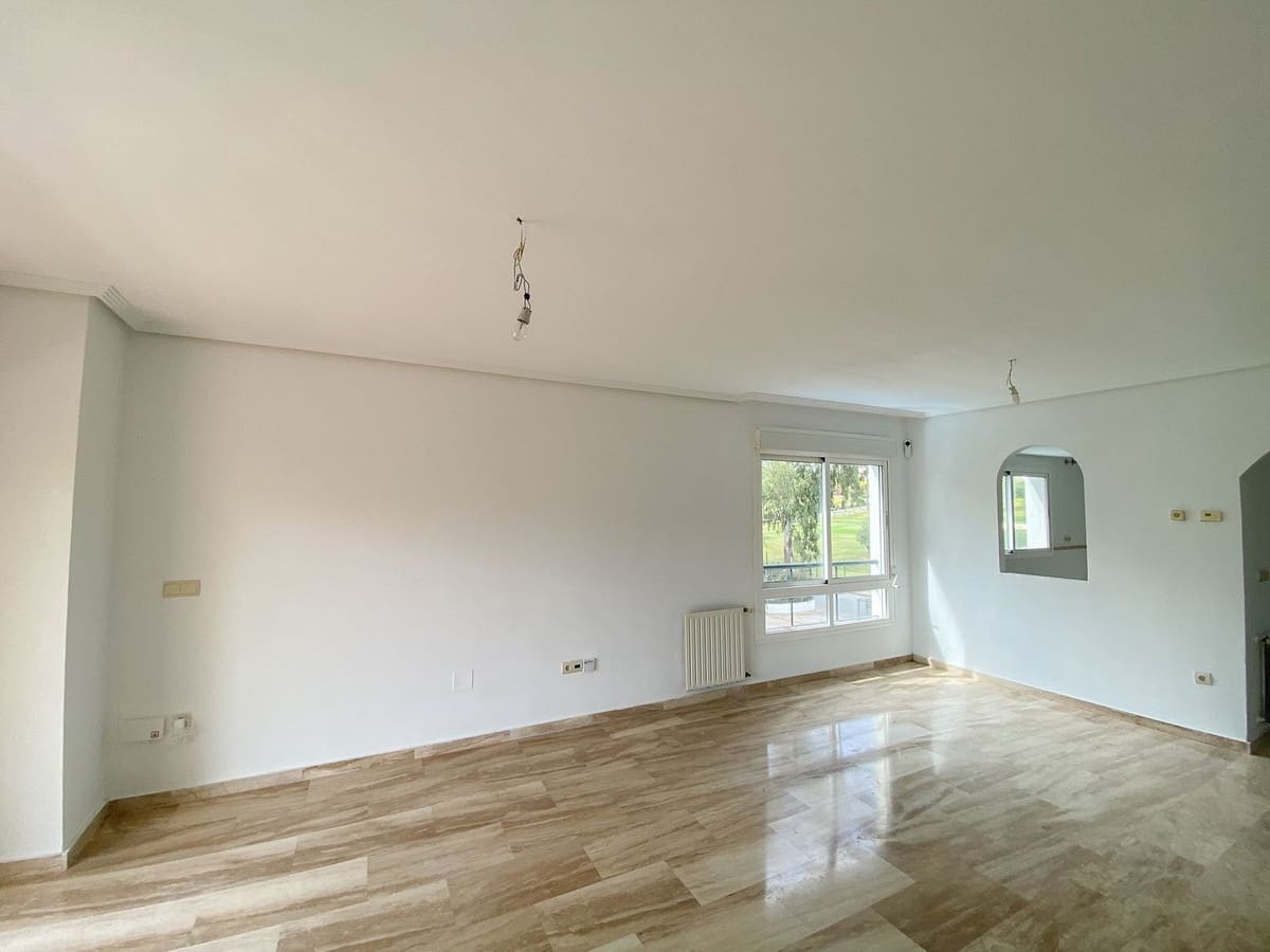 3 sypialnia Mieszkanie na sprzedaż w Marbella z basenem garażem - 445 000 € (Ref: 9613122)