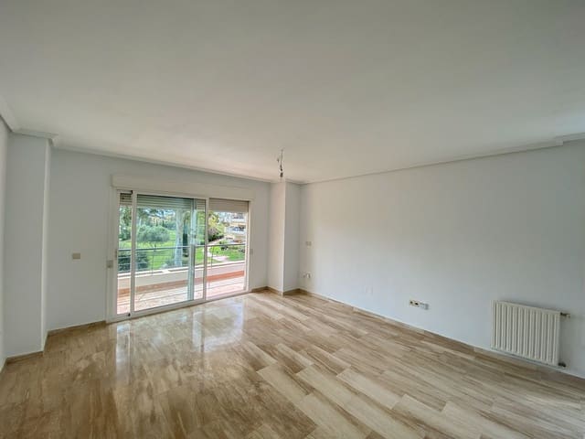 Piso de 3 habitaciones en Guadalmina Alta, Marbella en venta con piscina garaje - 445.000 € (Ref: 9613122)