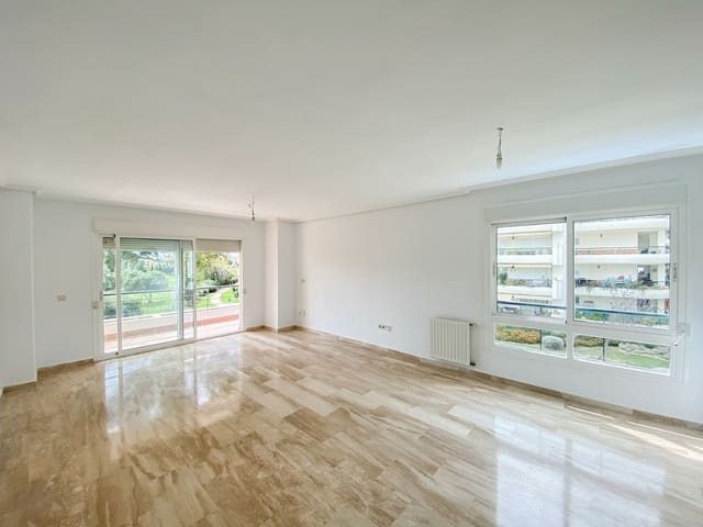 Piso de 3 habitaciones en Guadalmina Alta, Marbella en venta con piscina garaje - 445.000 € (Ref: 9613122)