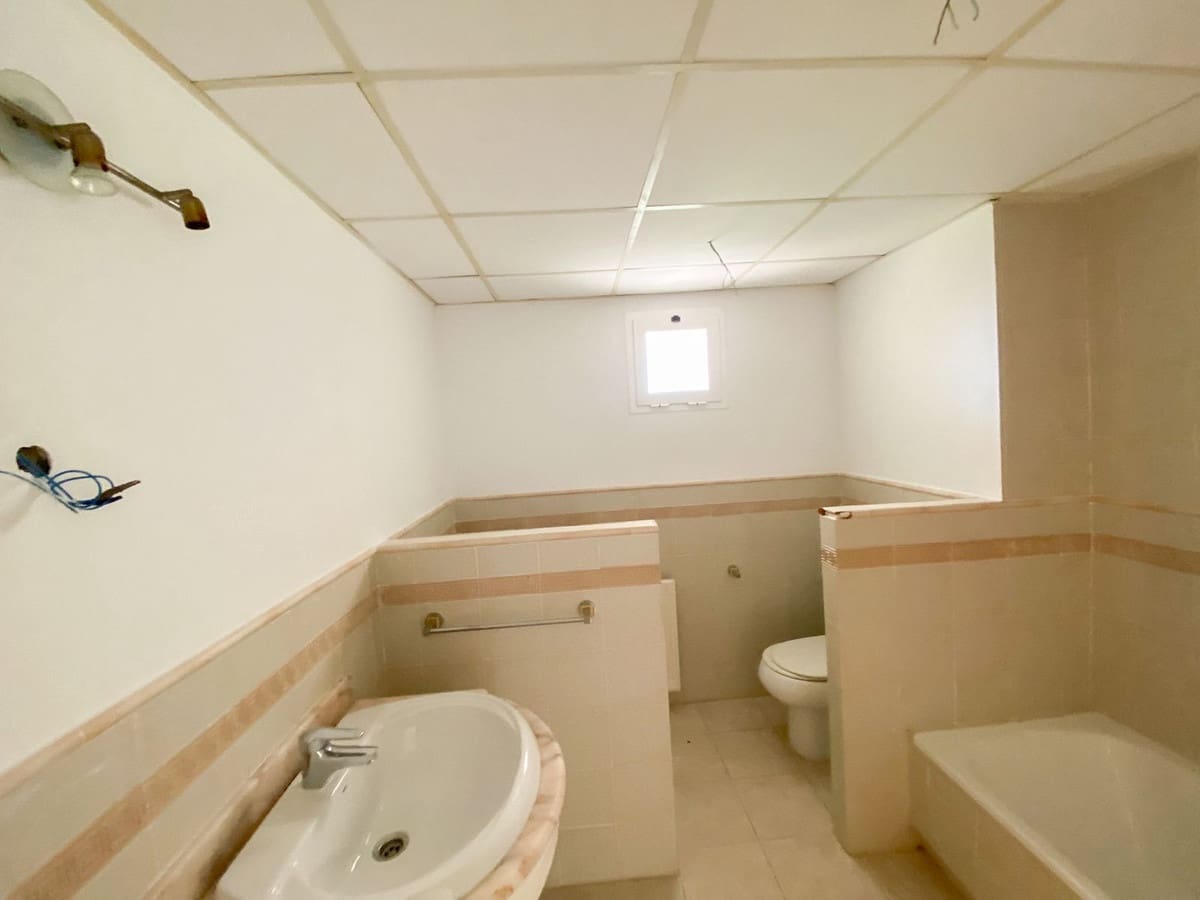 3 sypialnia Mieszkanie na sprzedaż w Marbella z basenem garażem - 445 000 € (Ref: 9613122)