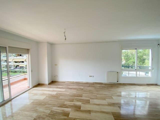 Piso de 3 habitaciones en Guadalmina Alta, Marbella en venta con piscina garaje - 445.000 € (Ref: 9613122)