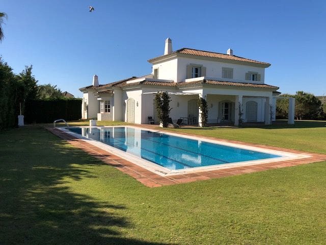 5 chambre Villa/Maison à vendre à Sotogrande - 1 500 000 € (Ref: 9613124)