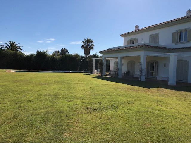 5 chambre Villa/Maison à vendre à Sotogrande - 1 500 000 € (Ref: 9613124)