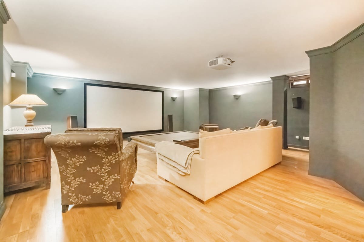 4 makuuhuone Huvila myytävänä paikassa Marbella mukana uima-altaan 
autotalli - 1 995 000 € (Ref: 9613125)